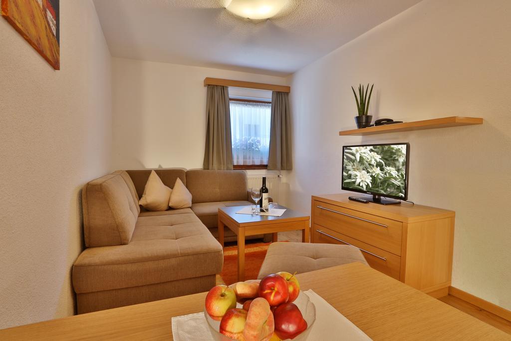 Apartmenthaus Joerg Serfaus Oda fotoğraf